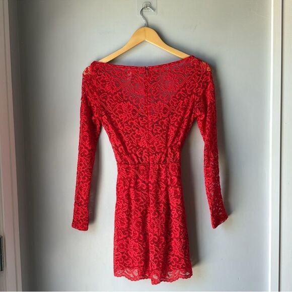 Lucy in the Sky Bodycon Dress Red Off Shoulder Lace Dress - Picture 3 of 10